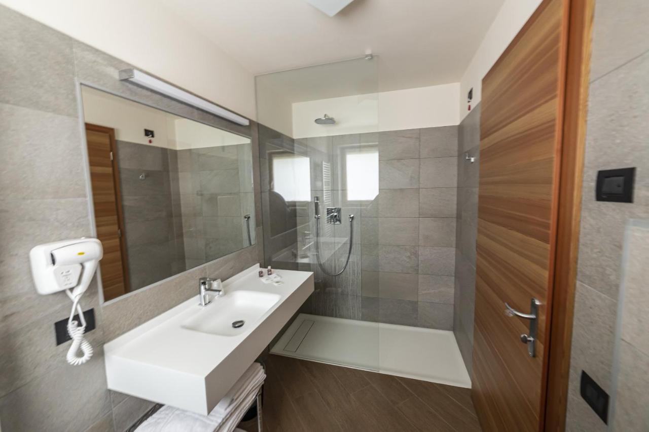 Hotel Garni Paradisi - Wellness & Spa Mezzano Eksteriør bilde