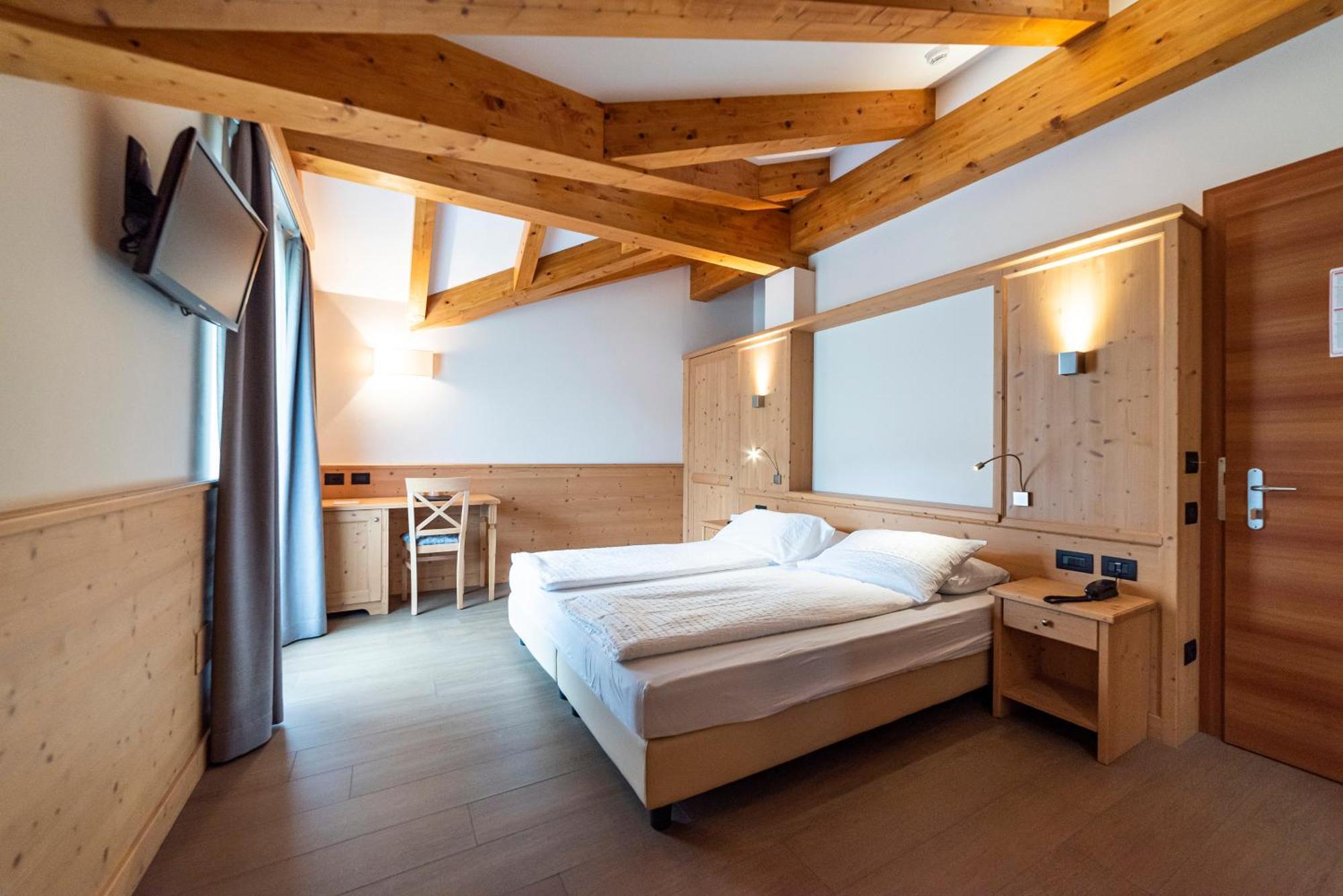 Hotel Garni Paradisi - Wellness & Spa Mezzano Eksteriør bilde