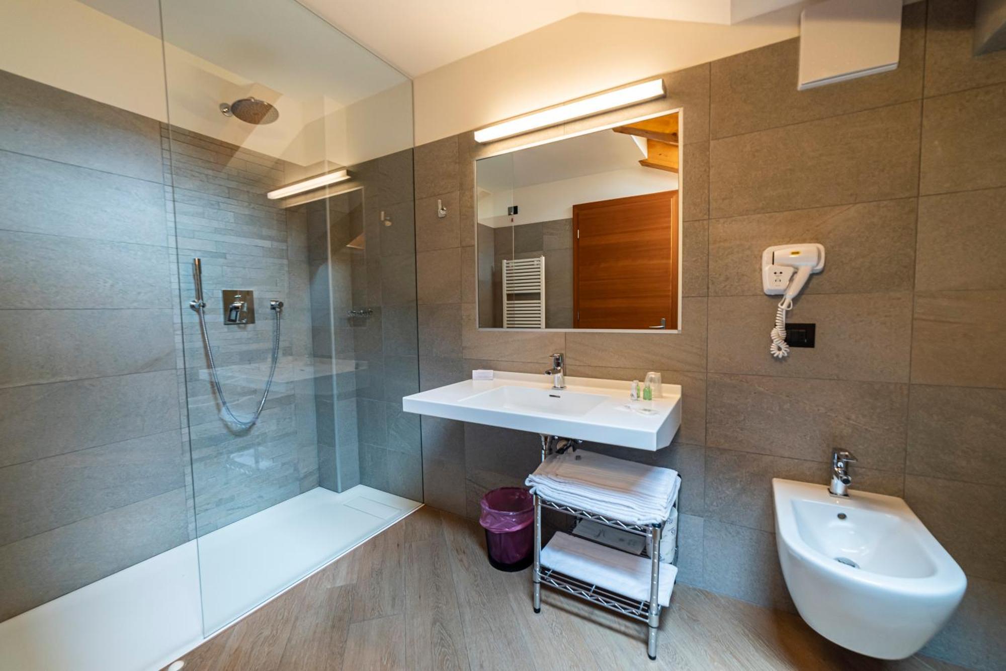 Hotel Garni Paradisi - Wellness & Spa Mezzano Eksteriør bilde