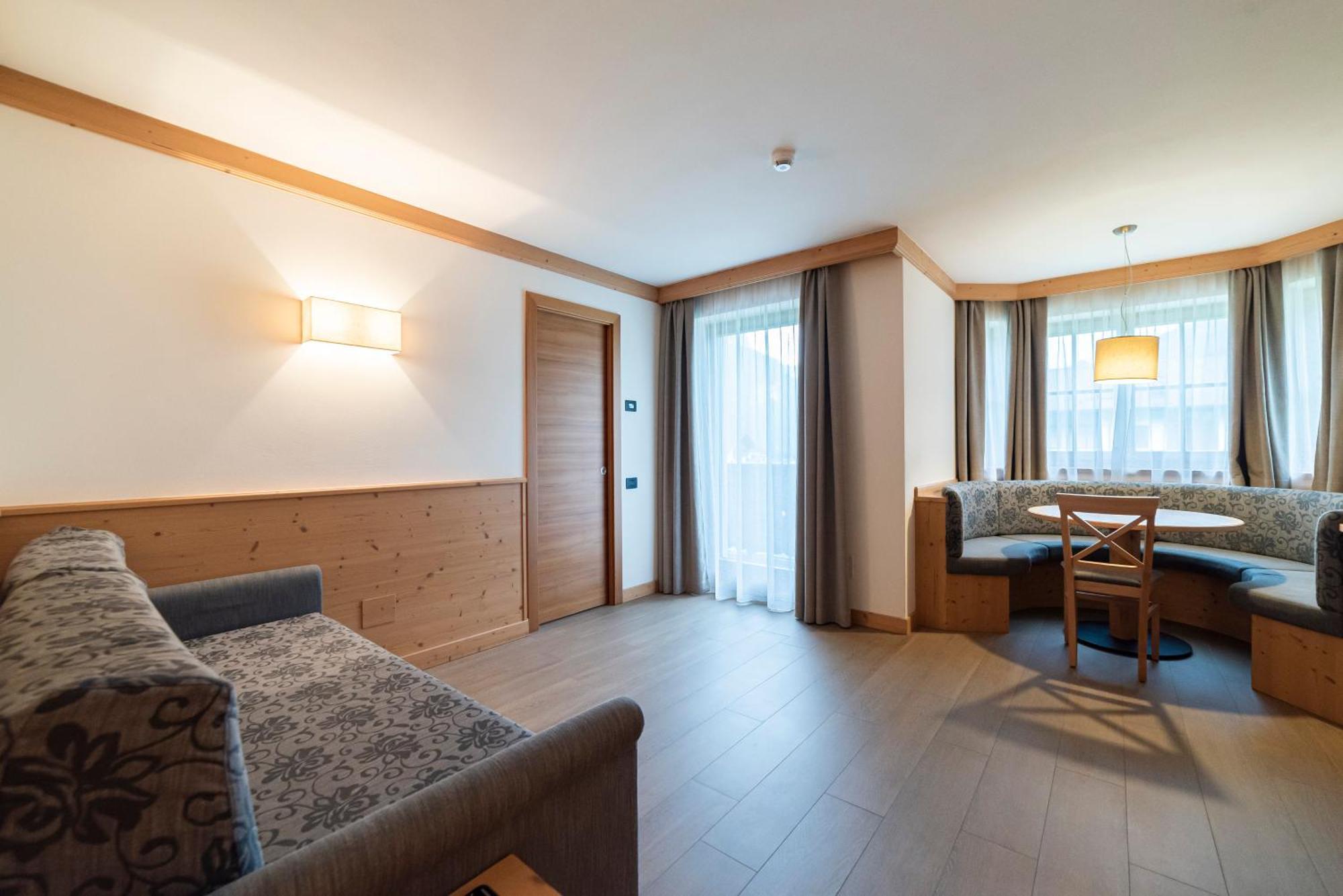Hotel Garni Paradisi - Wellness & Spa Mezzano Eksteriør bilde
