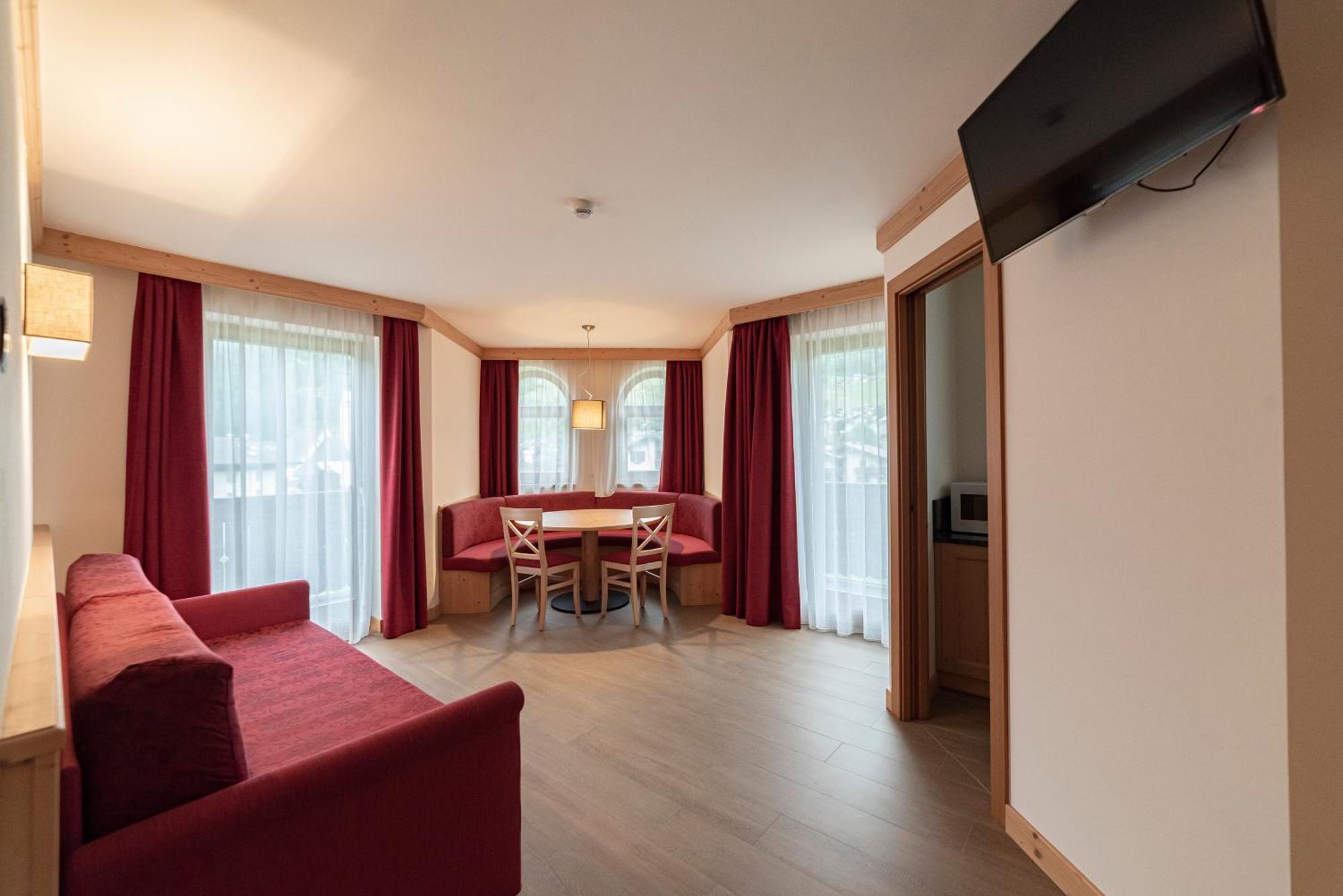 Hotel Garni Paradisi - Wellness & Spa Mezzano Eksteriør bilde