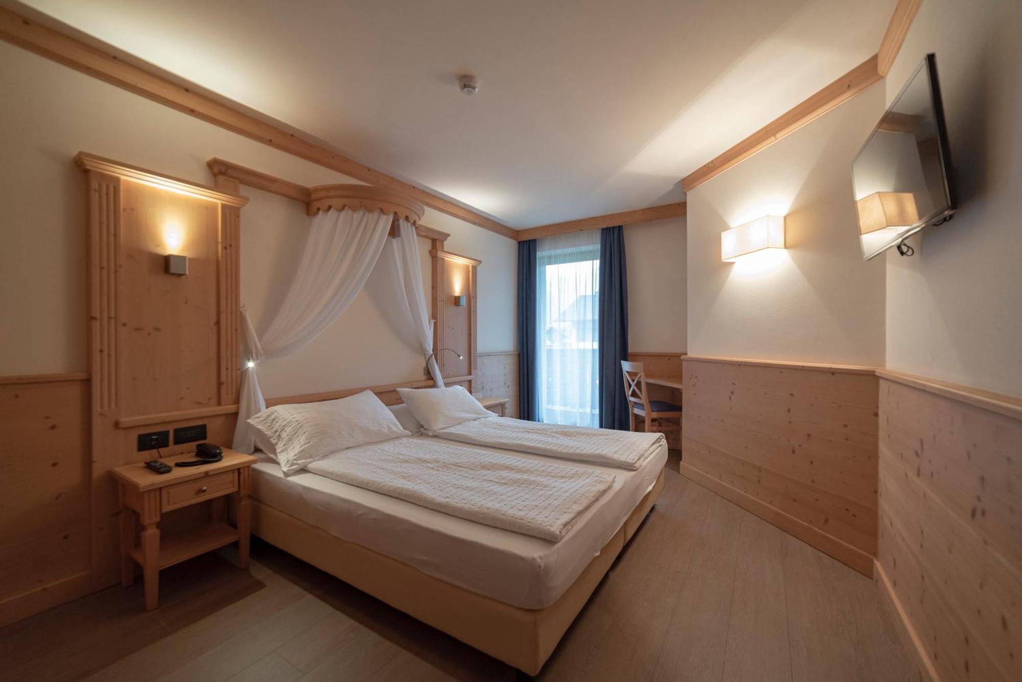 Hotel Garni Paradisi - Wellness & Spa Mezzano Eksteriør bilde