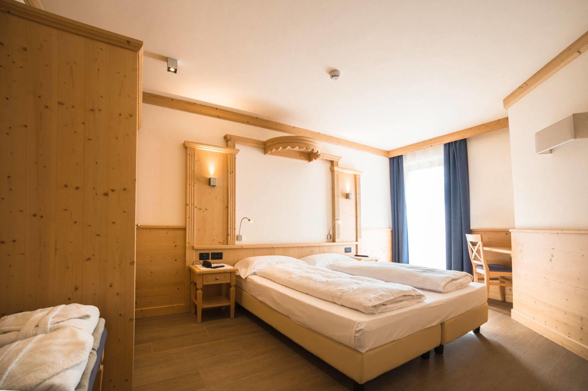 Hotel Garni Paradisi - Wellness & Spa Mezzano Eksteriør bilde