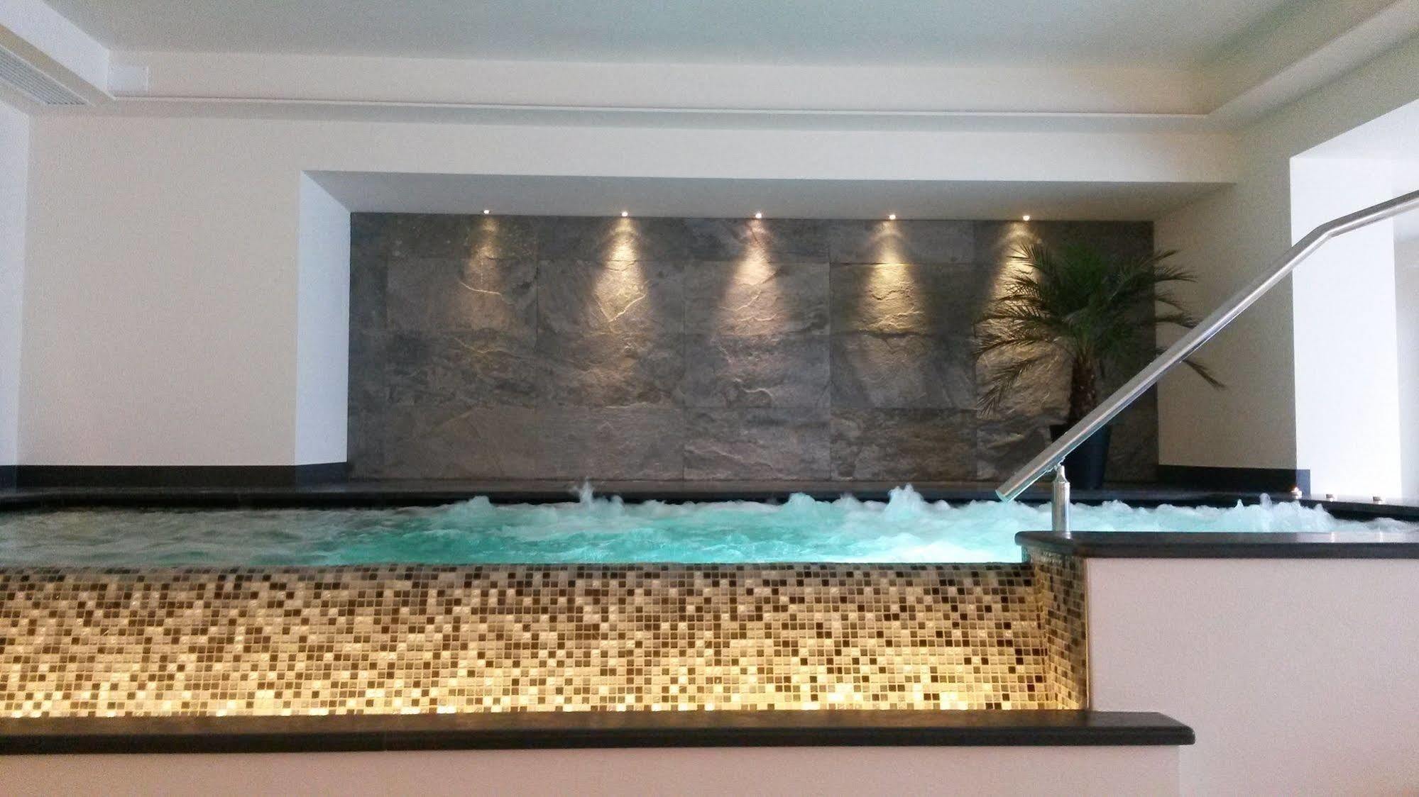 Hotel Garni Paradisi - Wellness & Spa Mezzano Eksteriør bilde