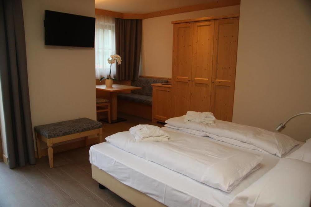 Hotel Garni Paradisi - Wellness & Spa Mezzano Eksteriør bilde