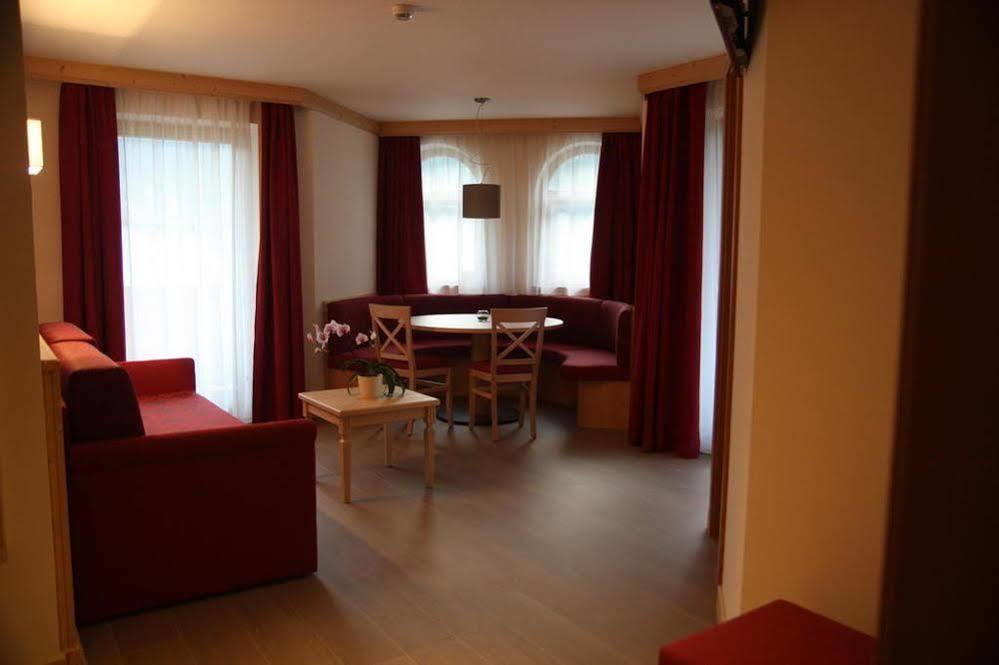 Hotel Garni Paradisi - Wellness & Spa Mezzano Eksteriør bilde