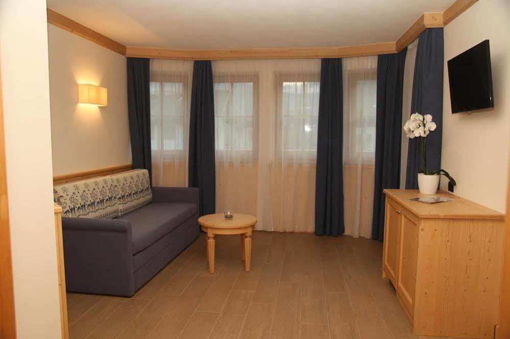 Hotel Garni Paradisi - Wellness & Spa Mezzano Eksteriør bilde